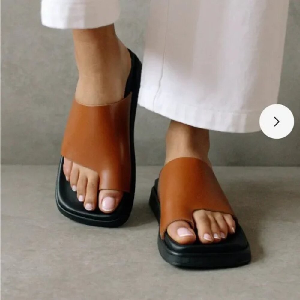 ALOHAS X ANTHROPOLOGIE TOE-LOOP SANDALS